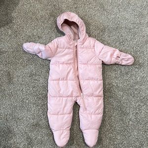 Old navy pink winter bunting suit. Size 3-6 mo.